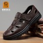 2018 New Men's Genuine Leather Sandals Older Man Cut Out Shoes Head Leather Soft Anti-slip Father Sandals Man Summer Sandals
