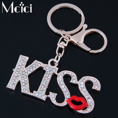 Fashion Key Holder Women Gold Color Luxury Kiss Letters Women Keychain Bag Pendant Alloy Car Key Chain for Man Jewelry Gifts